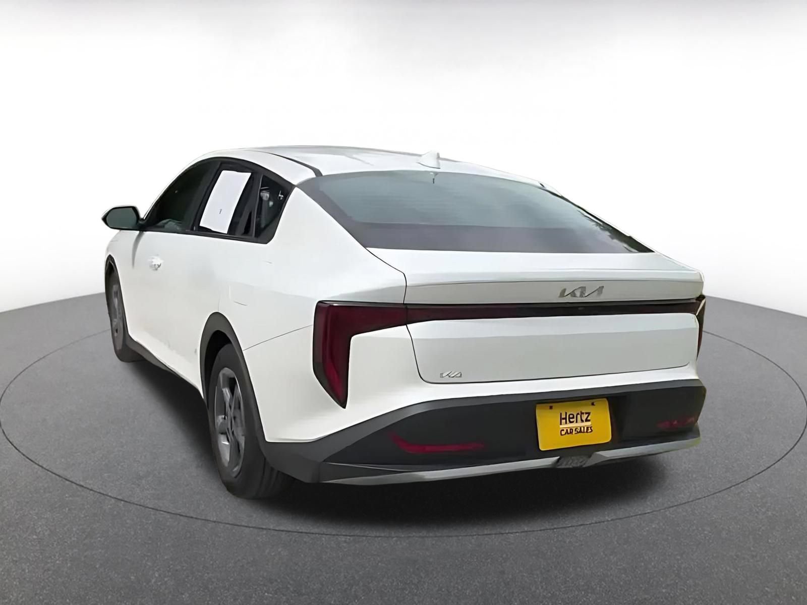 Used 2025 Kia K4 FWD image 3