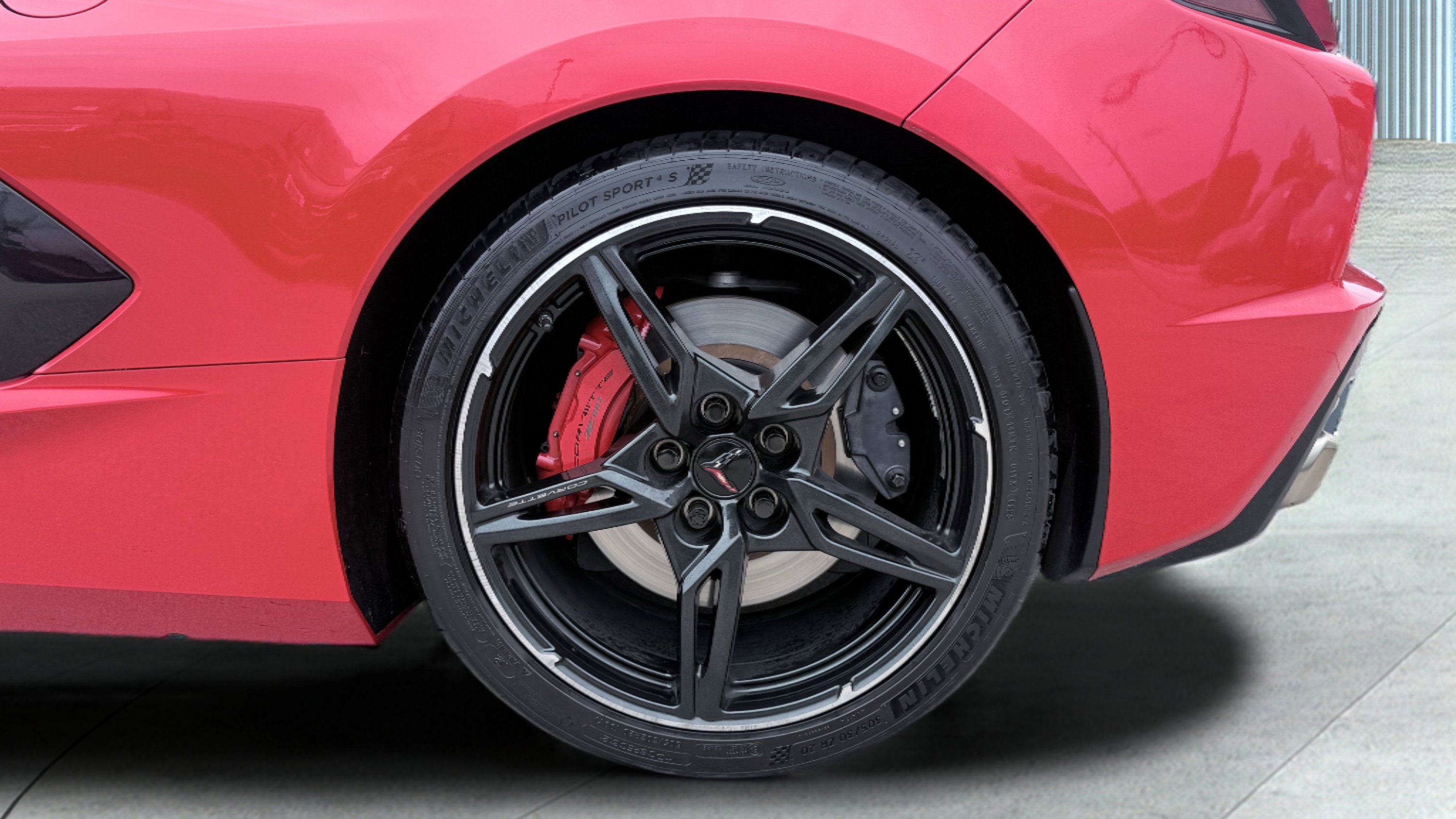 Used 2021 Chevrolet Corvette Stingray Premium Conv w/ Z51 Performance Package RWD image 13