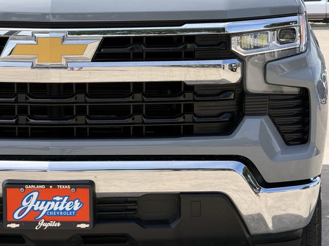 Used 2024 Chevrolet Silverado 1500 LT RWD image 11