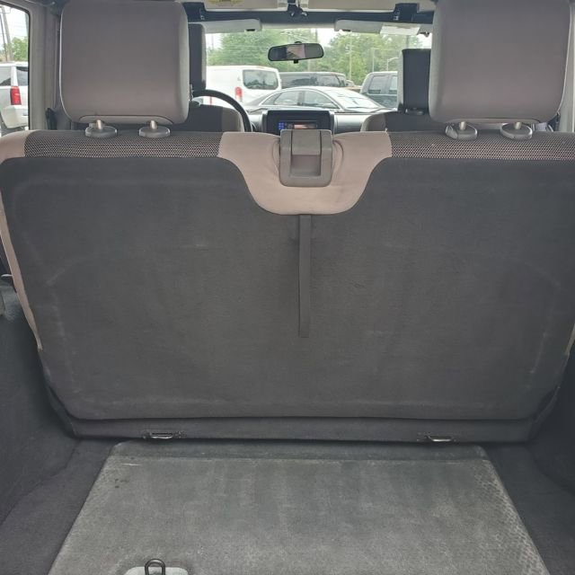 Used 2007 Jeep Wrangler X image 32