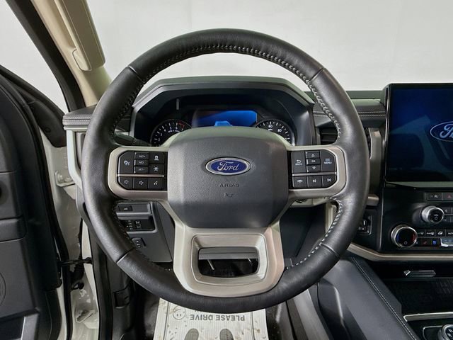 Used 2024 Ford Expedition Max XLT image 11