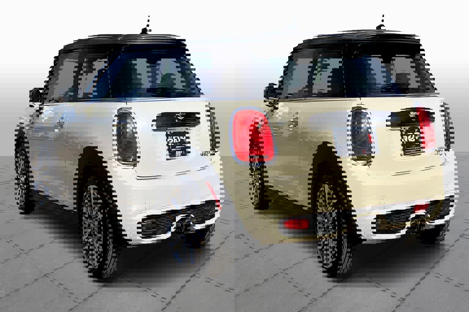 Used 2017 MINI Cooper S image 11