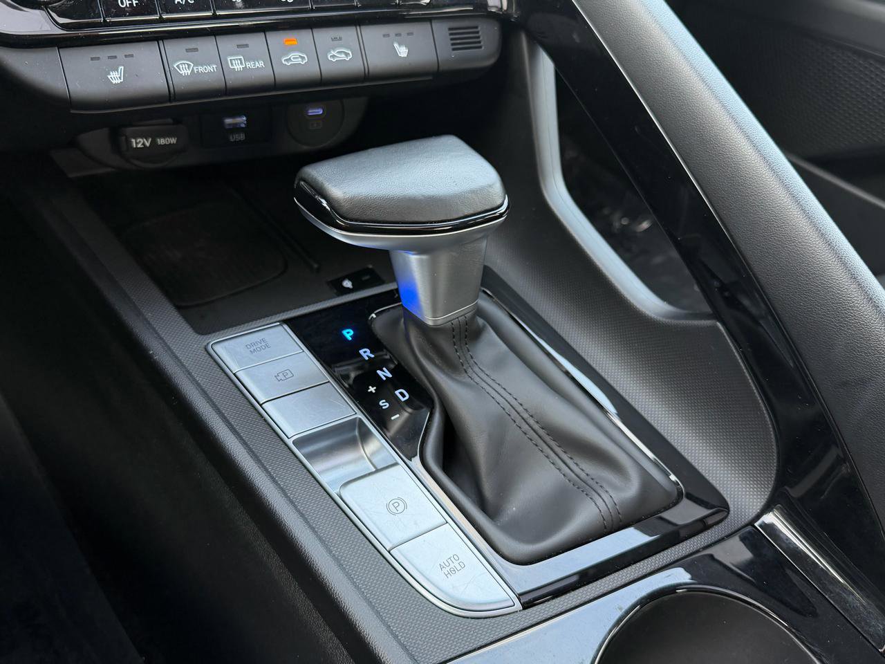 Used 2025 Hyundai Elantra SEL image 20