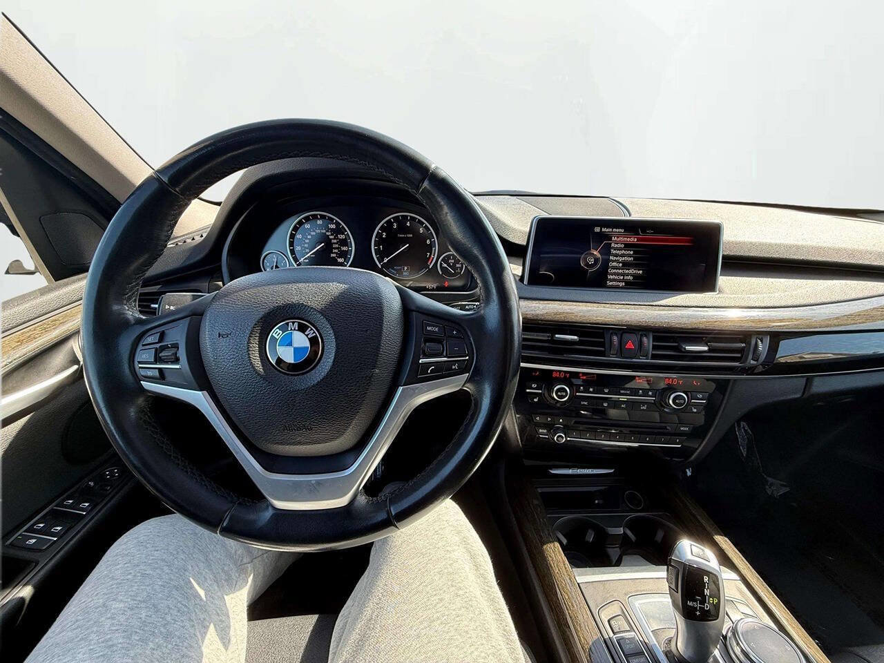 Used 2016 BMW X5 xDrive40e image 16