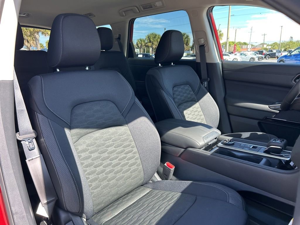 New 2026 Nissan Pathfinder SV image 43