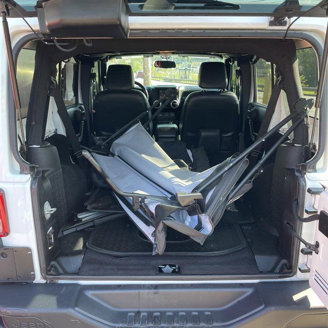 Used 2015 Jeep Wrangler Unlimited Rubicon AWD/4WD image 19