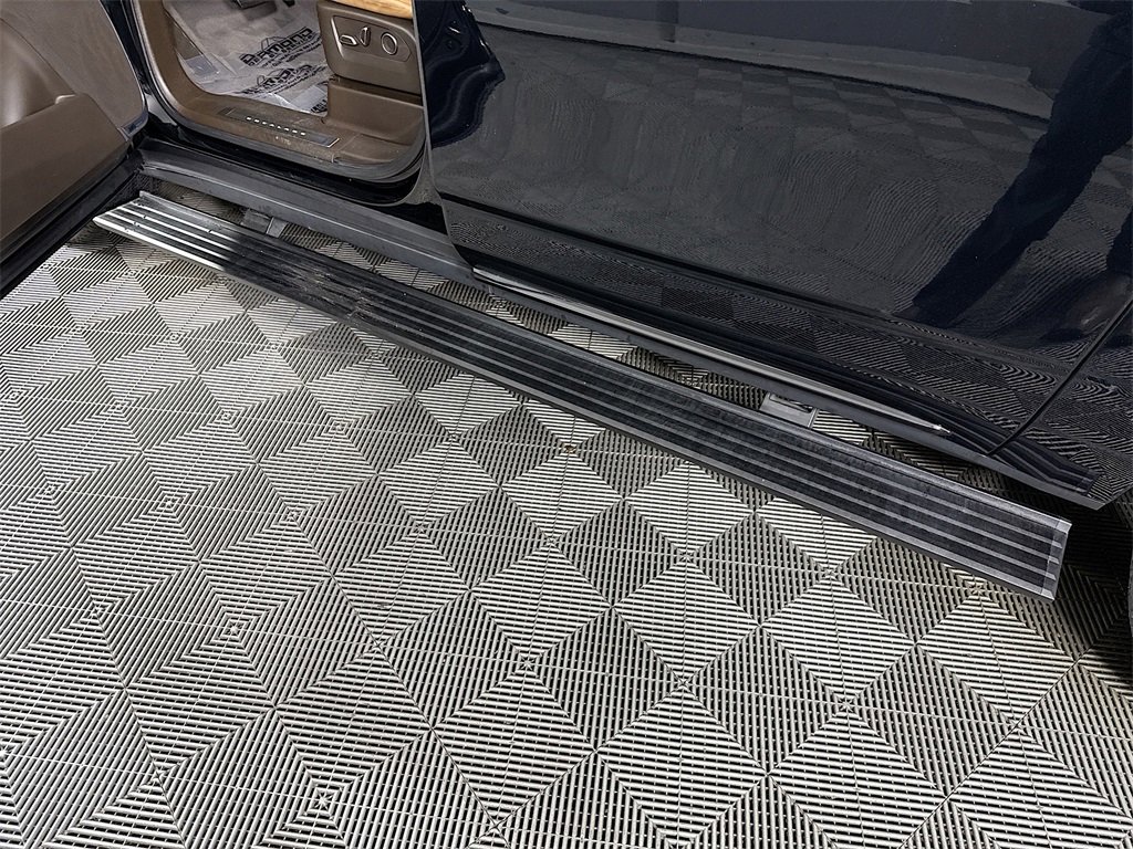 Used 2021 Cadillac Escalade ESV Sport w/ Driver Assist Tech Package image 21