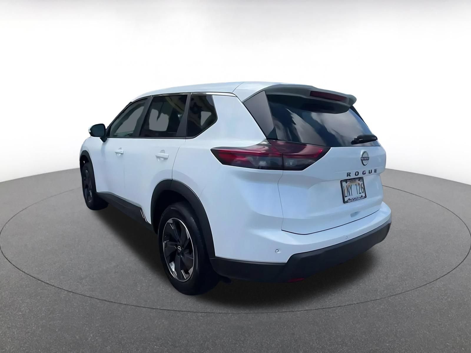 Used 2025 Nissan Rogue SV FWD image 9