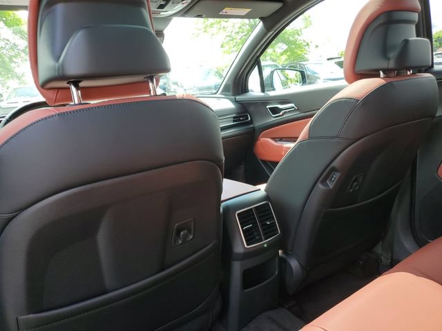 Certified 2025 Kia Sportage SX Prestige AWD/4WD image 10