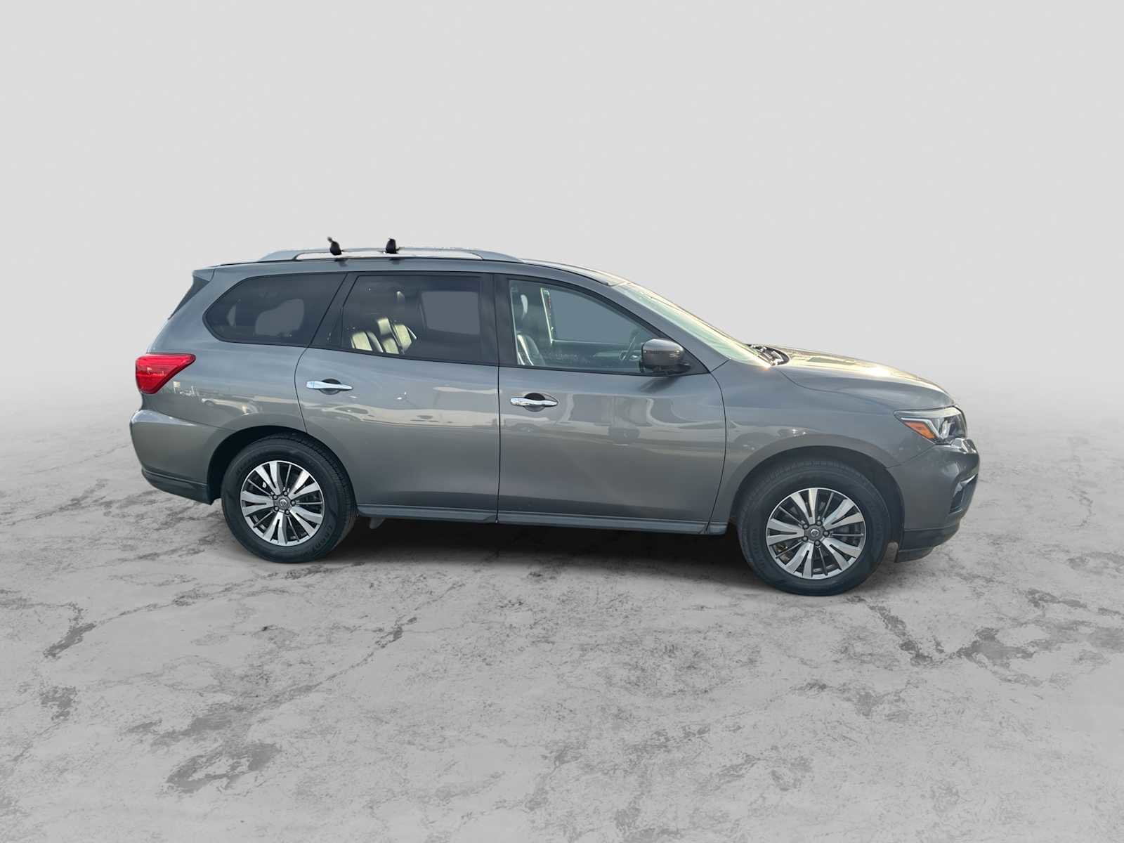 Used 2020 Nissan Pathfinder SL image 9