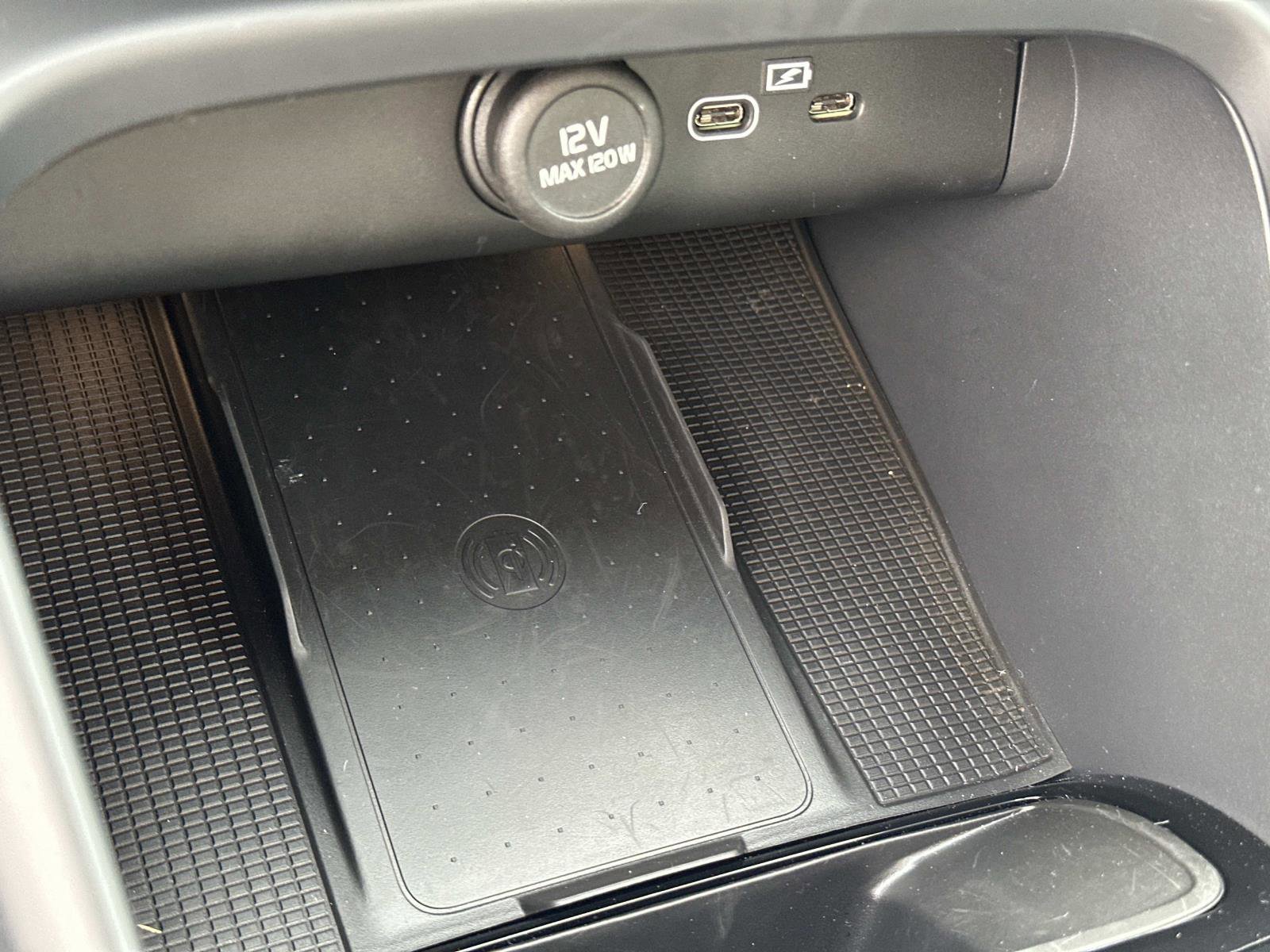 Certified 2026 Volvo XC40 B5 Ultra w/ Climate Package image 29