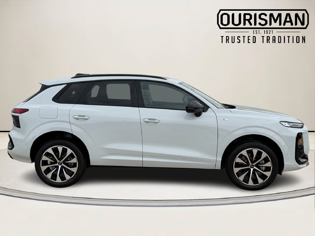 New 2026 Audi Q3 quattro 2.0T AWD/4WD image 2