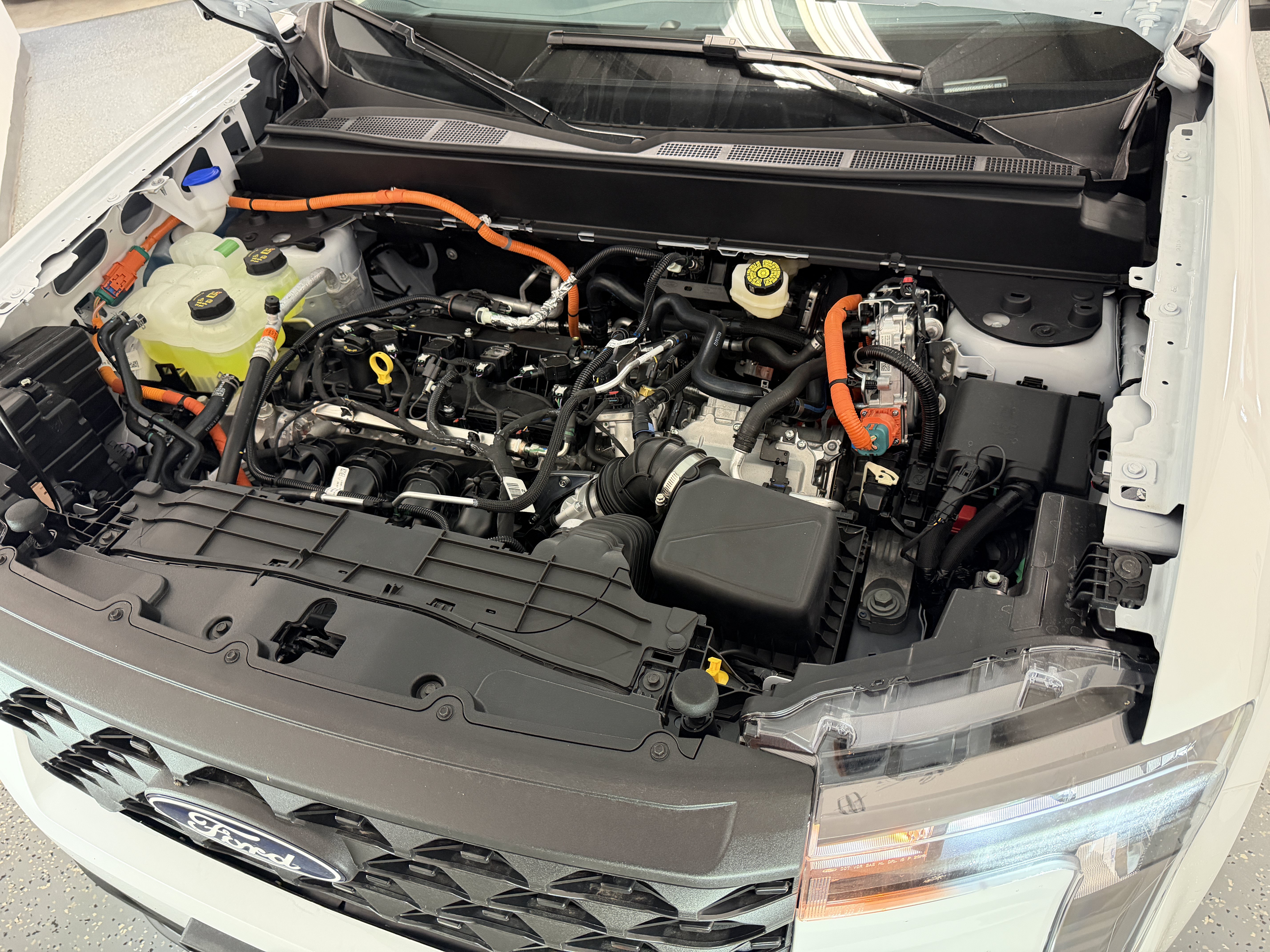 New 2026 Ford Maverick XLT w/ XLT Luxury Package FWD image 26