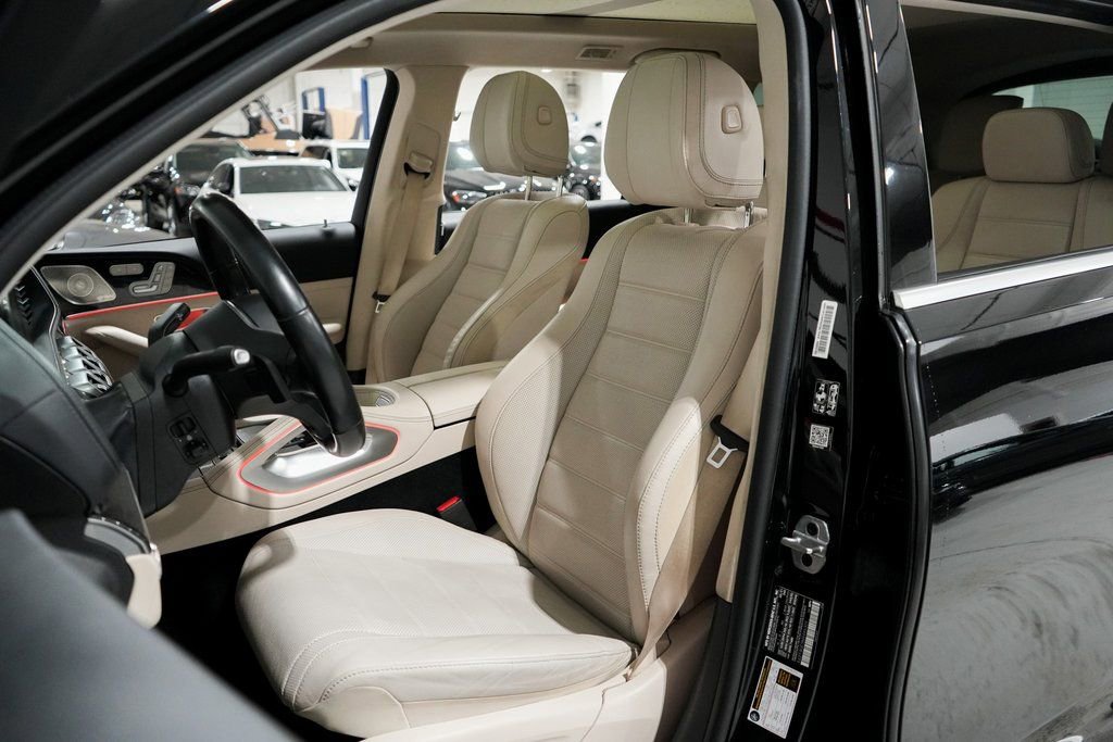 Used 2021 Mercedes-Benz GLS 580 4MATIC image 10