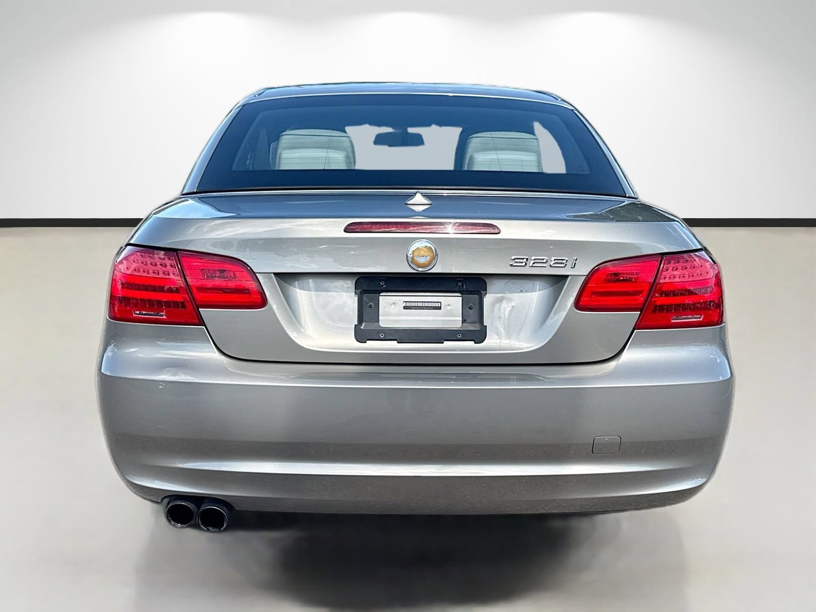 Used 2011 BMW 328i Convertible RWD image 4