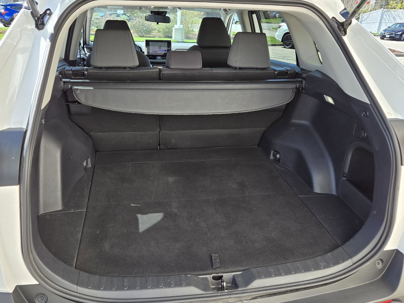 Used 2025 Toyota RAV4 XLE AWD/4WD image 19