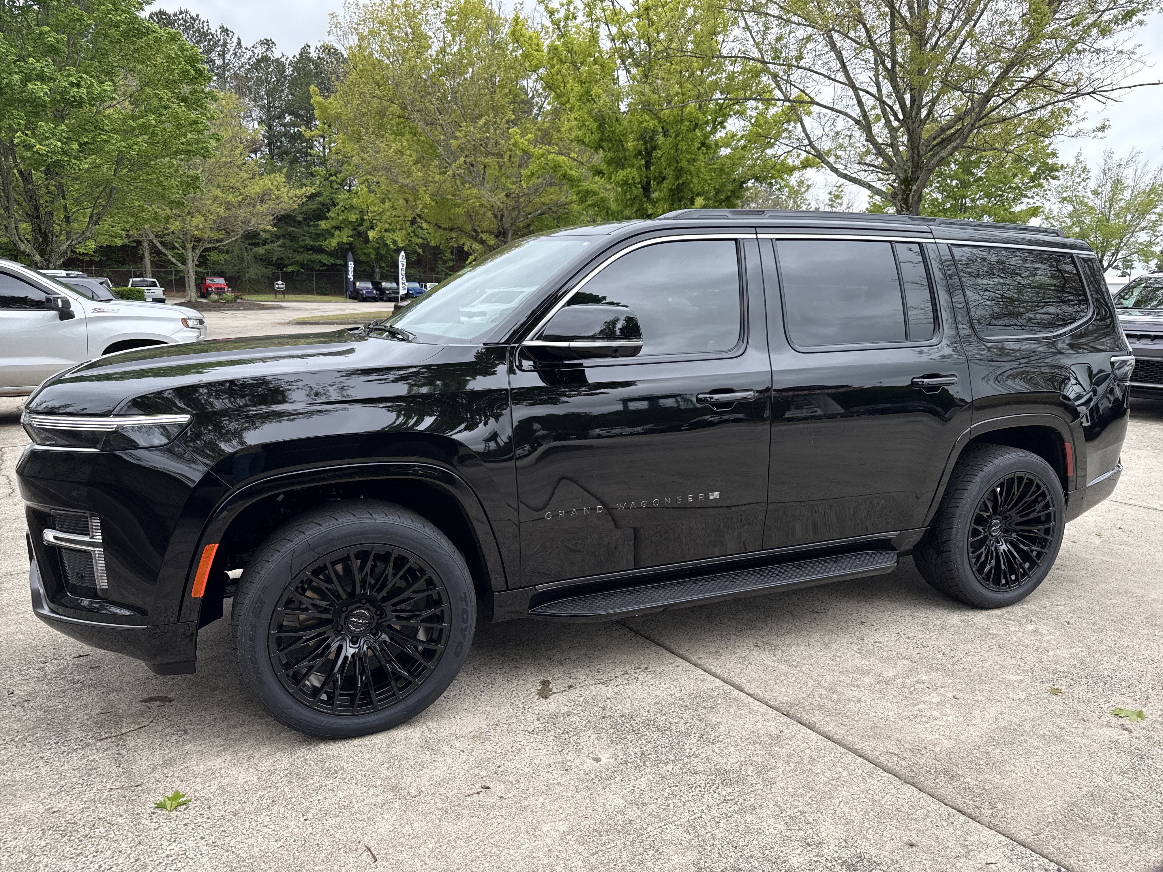 New 2026 Jeep Grand Wagoneer 4WD w/ Premium Group I image 4