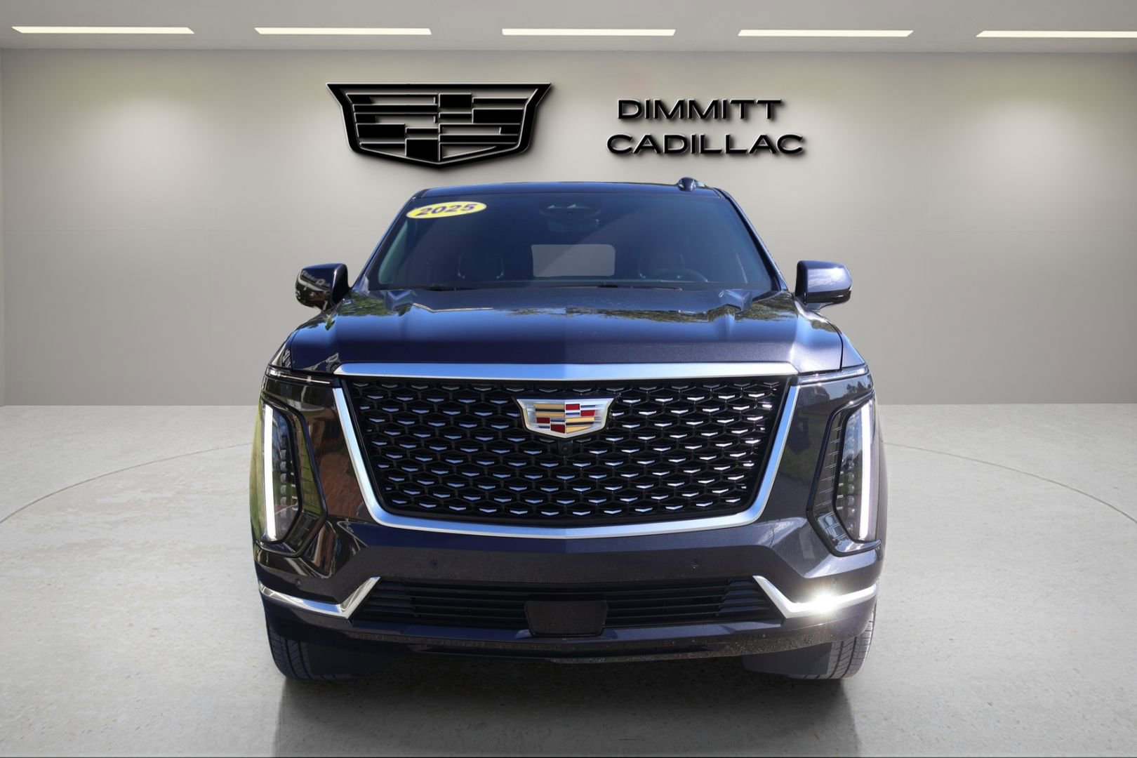 Certified 2025 Cadillac Escalade Premium Luxury AWD/4WD image 8