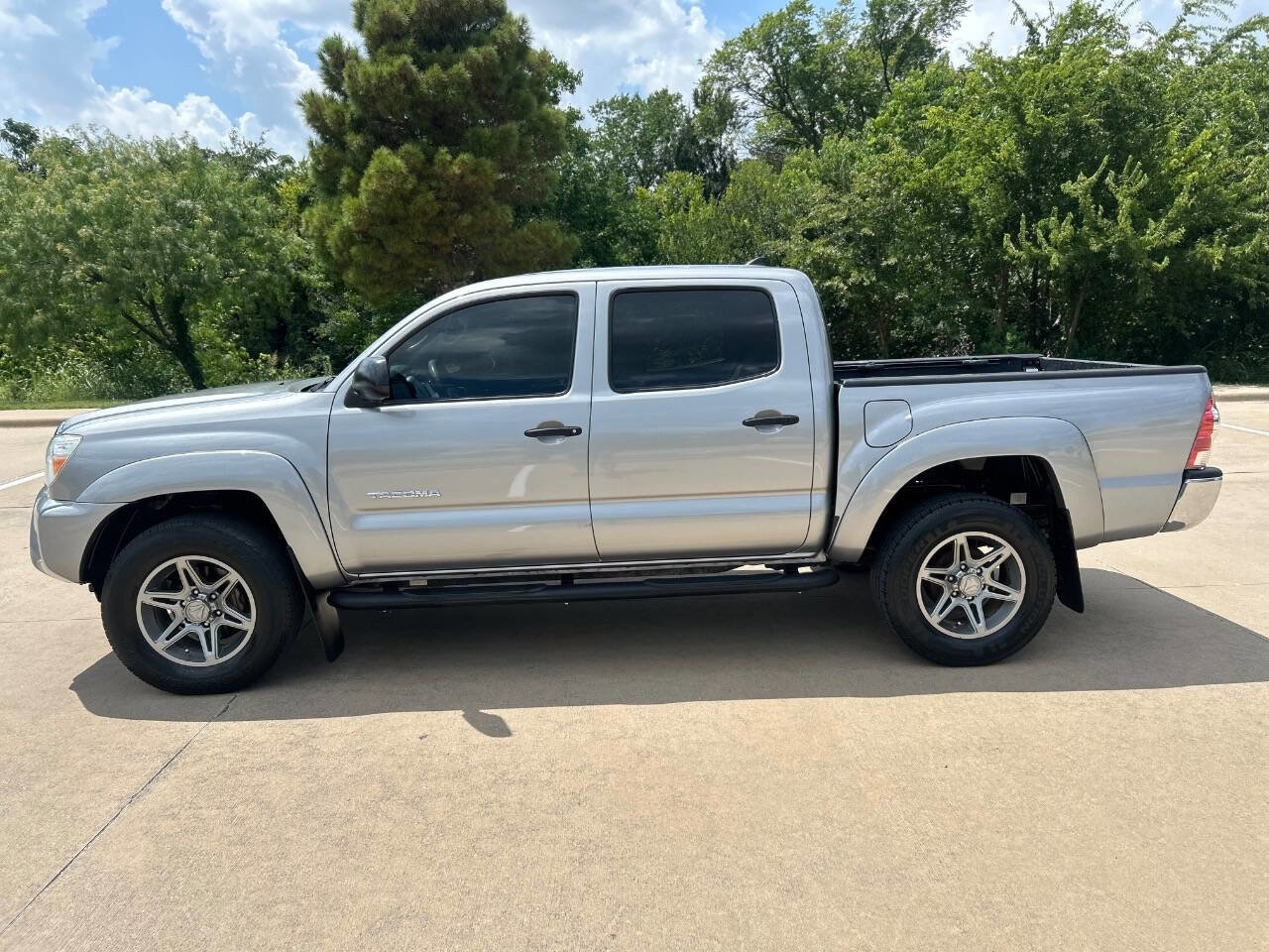 Used 2014 Toyota Tacoma PreRunner RWD image 9