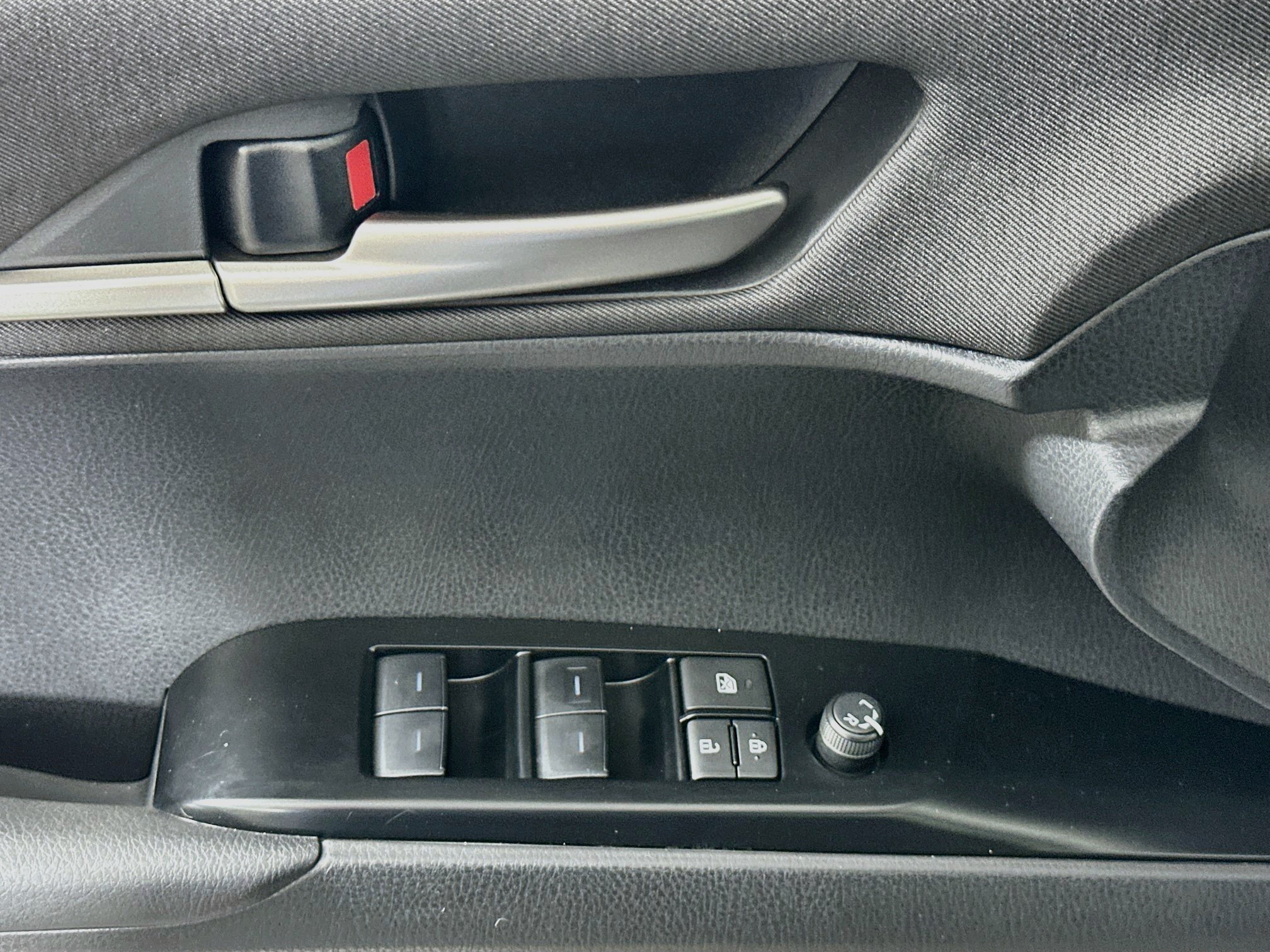 Used 2026 Toyota Camry LE FWD image 15