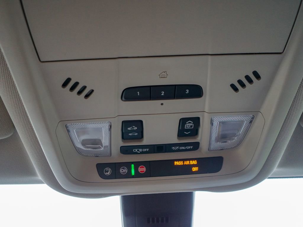 Used 2018 GMC Terrain Denali w/ Advanced Safety Package image 28