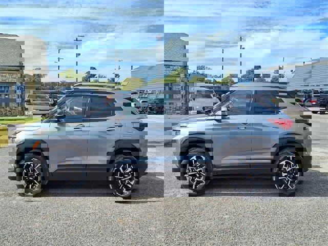 Used 2025 Chevrolet TrailBlazer LT image 25