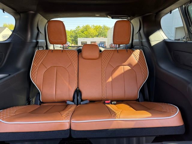 New 2026 Chrysler Pacifica Pinnacle image 34