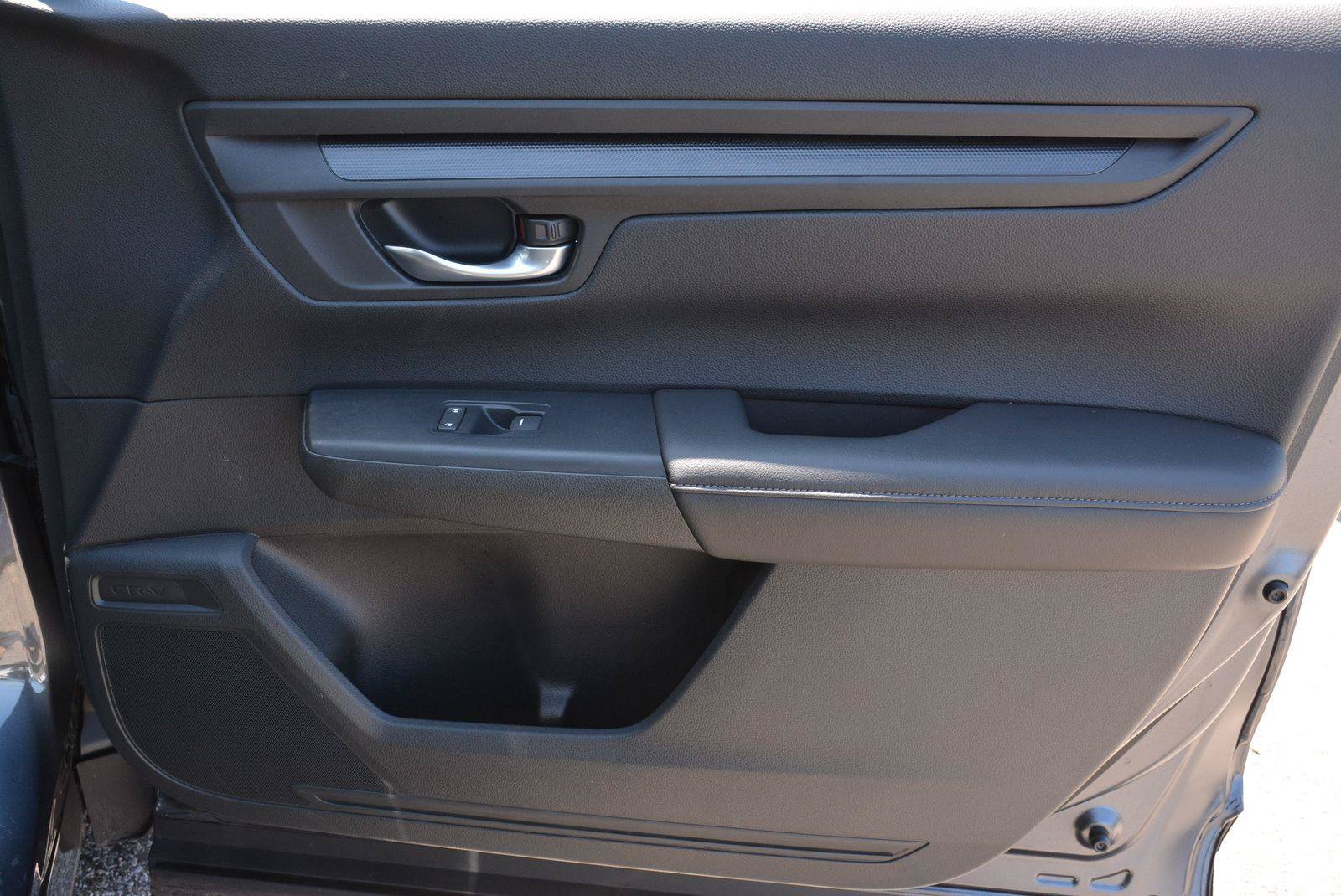 Used 2025 Honda CR-V LX image 20
