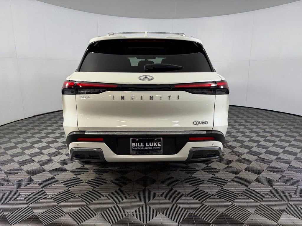 Used 2023 INFINITI QX60 Sensory w/ Cargo Package FWD image 9