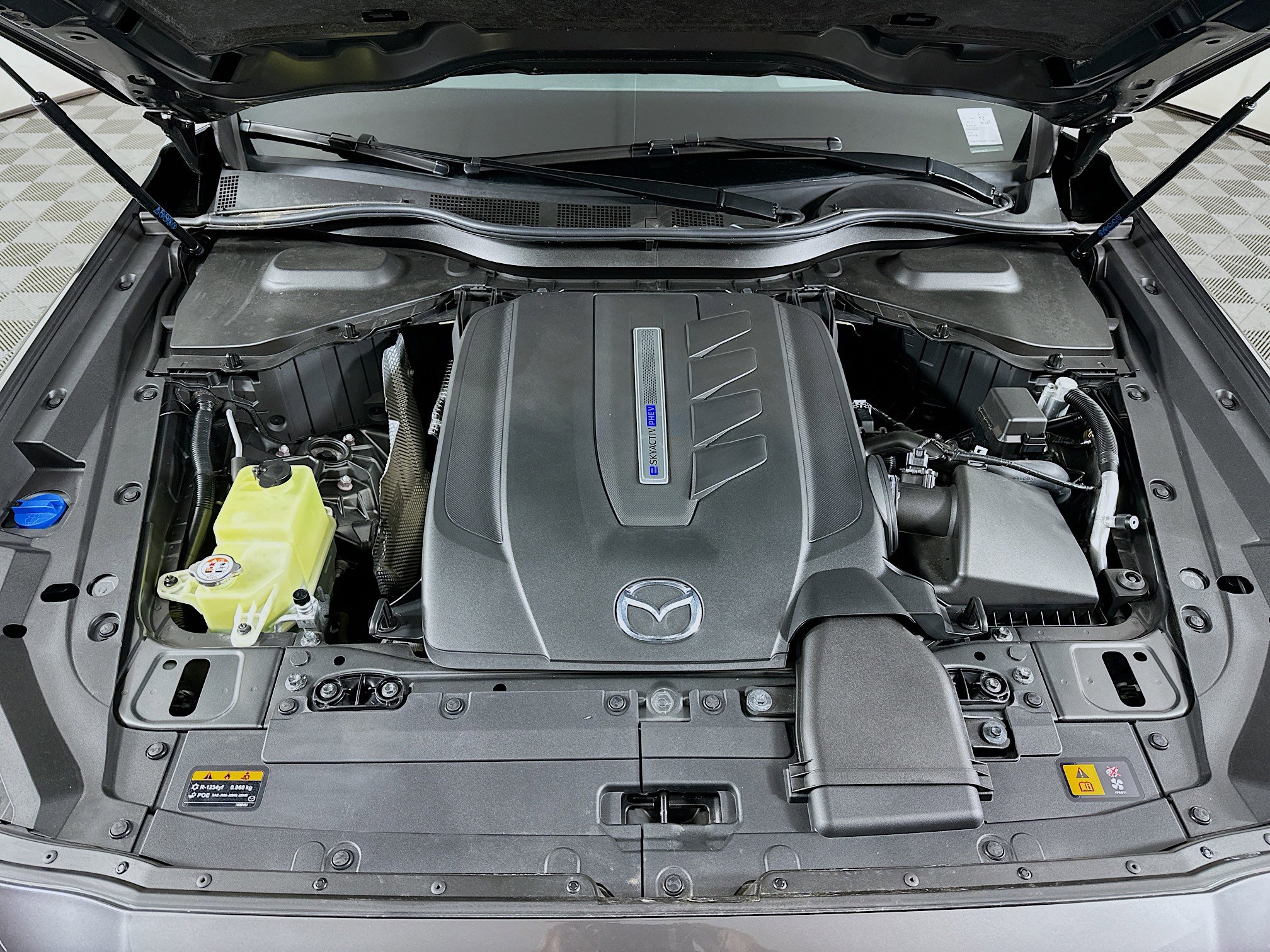 Used 2024 MAZDA CX-90 Plug-In Hybrid w/ Premium Pkg image 36