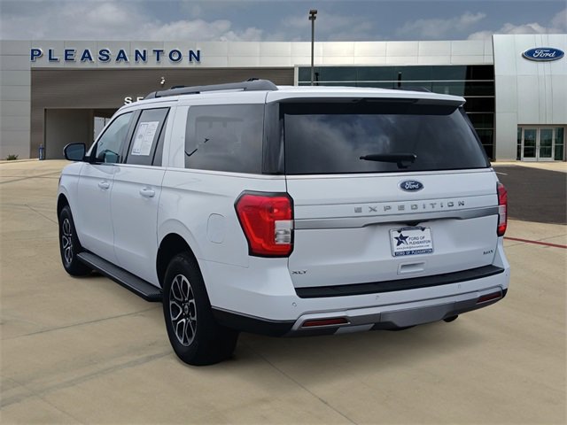 Used 2024 Ford Expedition Max XLT image 3