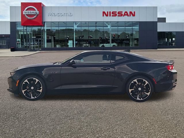 Used 2023 Chevrolet Camaro LT w/ Technology Package RWD image 4