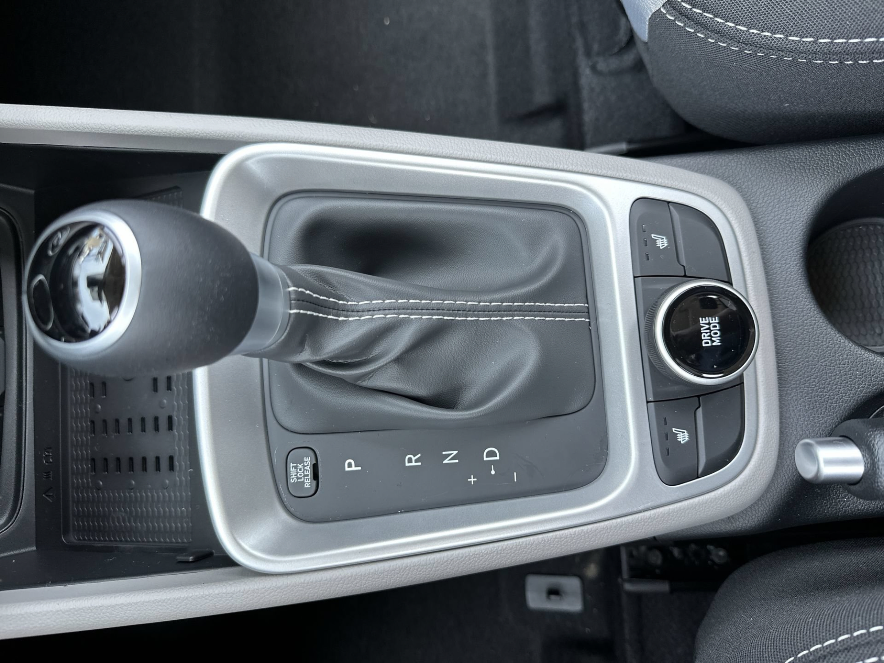 New 2026 Hyundai Venue SEL FWD image 20