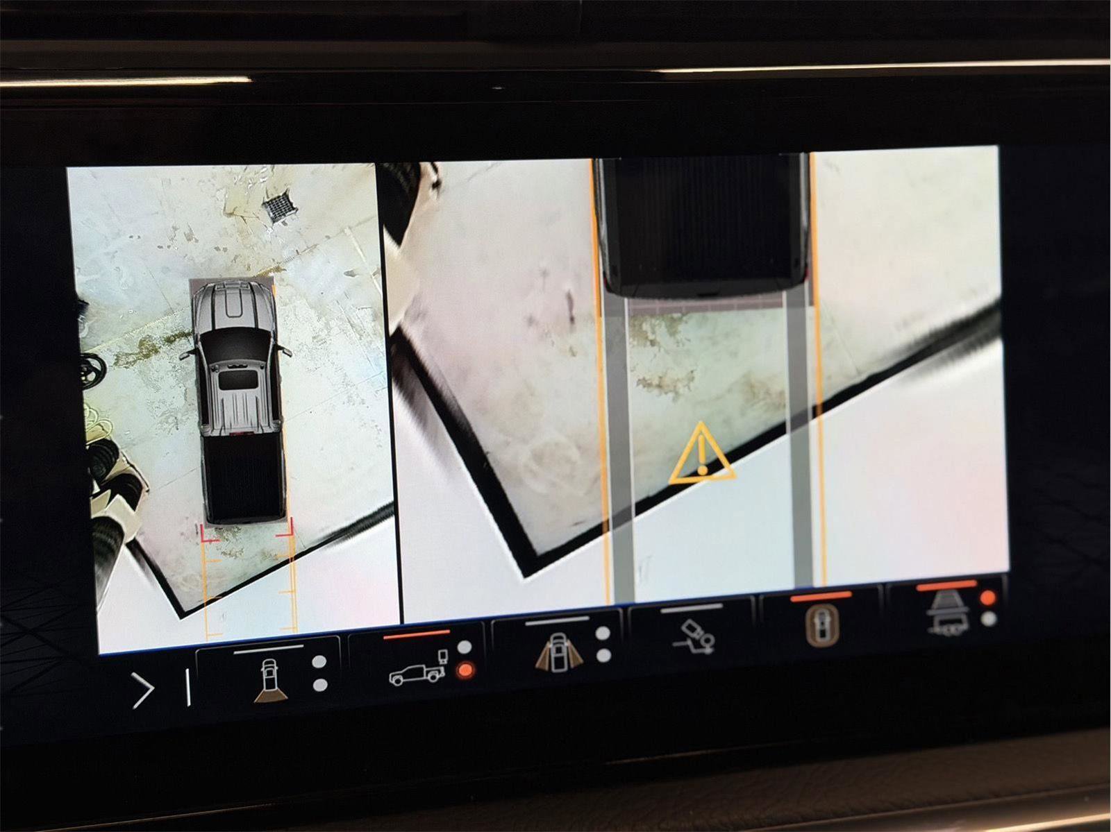 Certified 2025 GMC Sierra 3500 Denali w/ Denali Reserve Package image 49