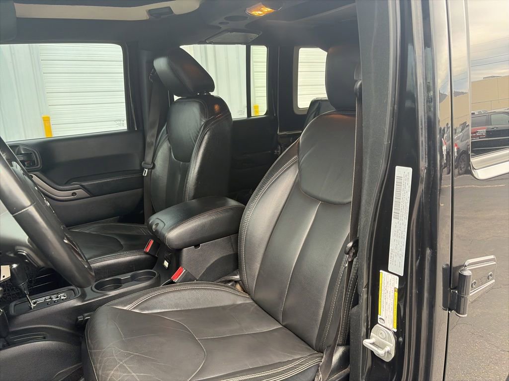 Used 2018 Jeep Wrangler Unlimited Sahara image 12