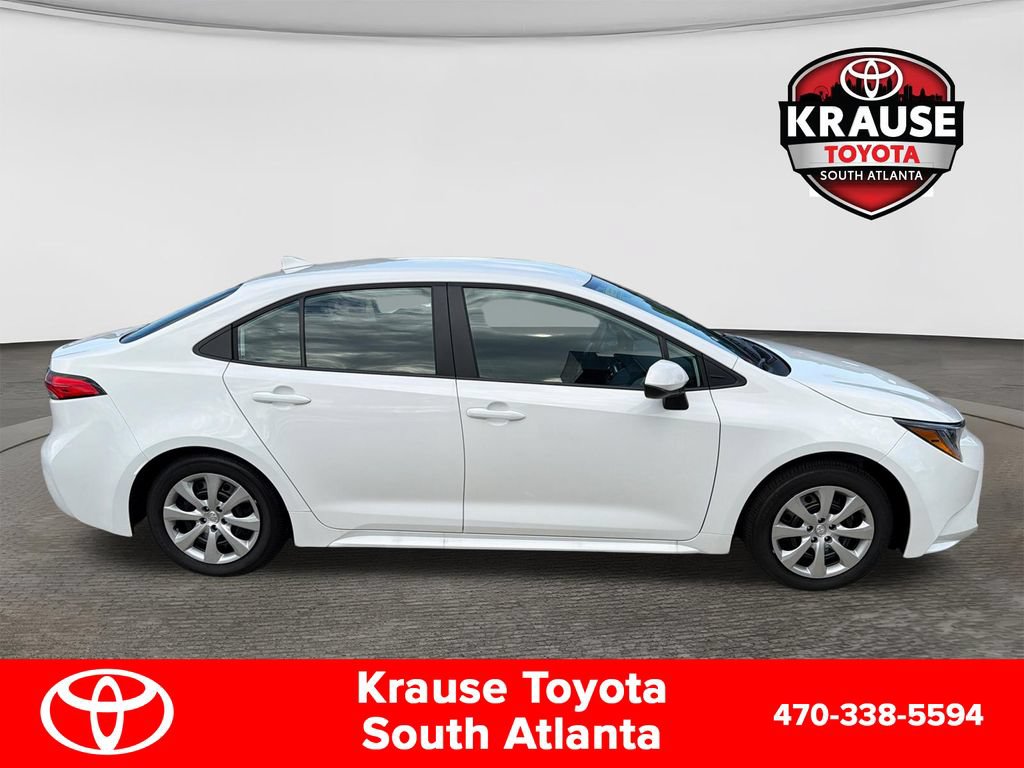 Used 2026 Toyota Corolla LE FWD image 4