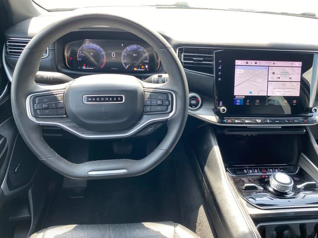 Used 2023 Jeep Wagoneer Series III w/ Preferred Equipment Group AWD/4WD image 7