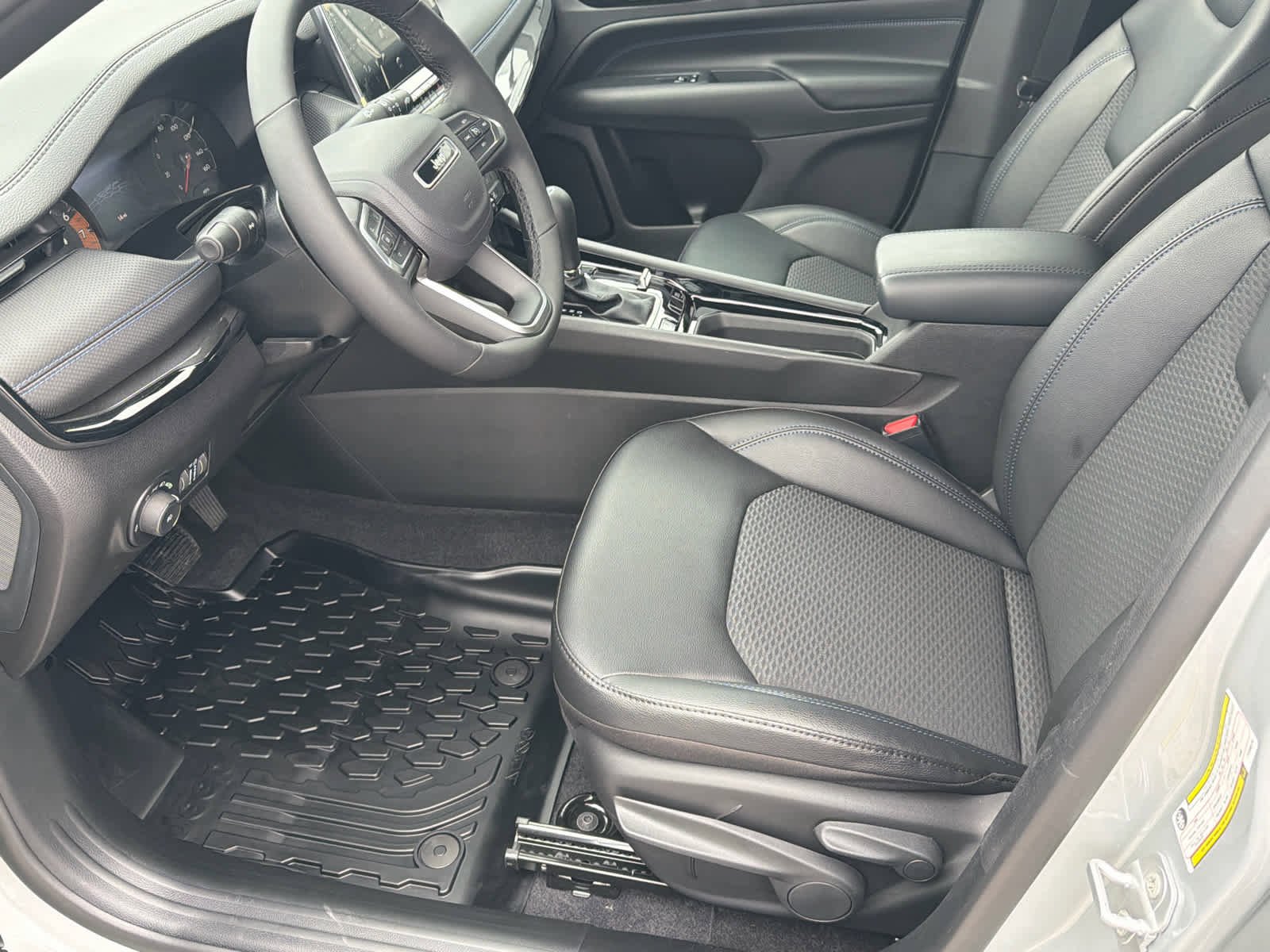 New 2026 Jeep Compass Latitude image 19