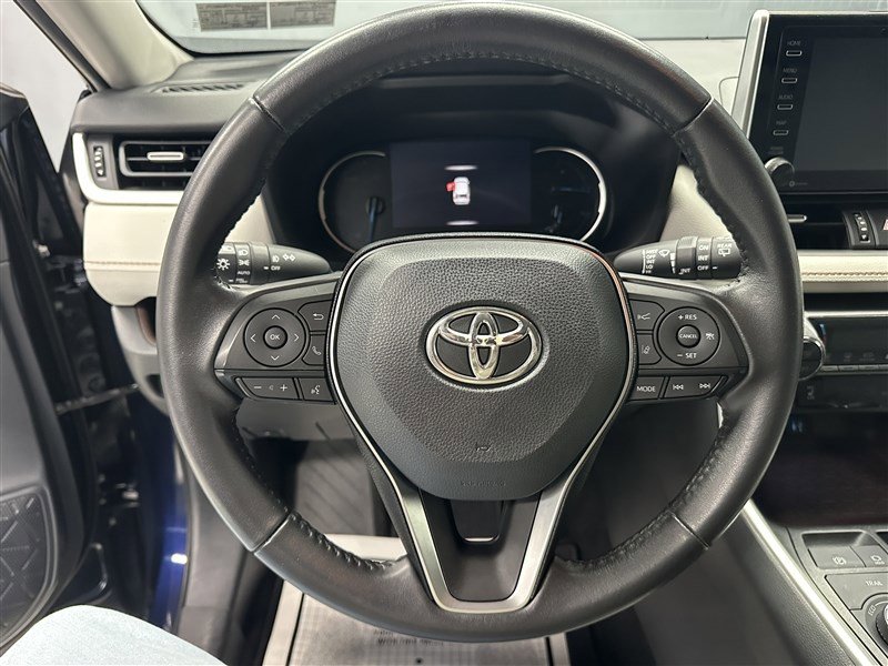 Used 2019 Toyota RAV4 Limited image 21