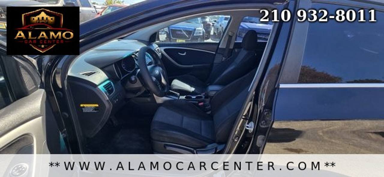 Used 2017 Hyundai Elantra GT FWD image 30