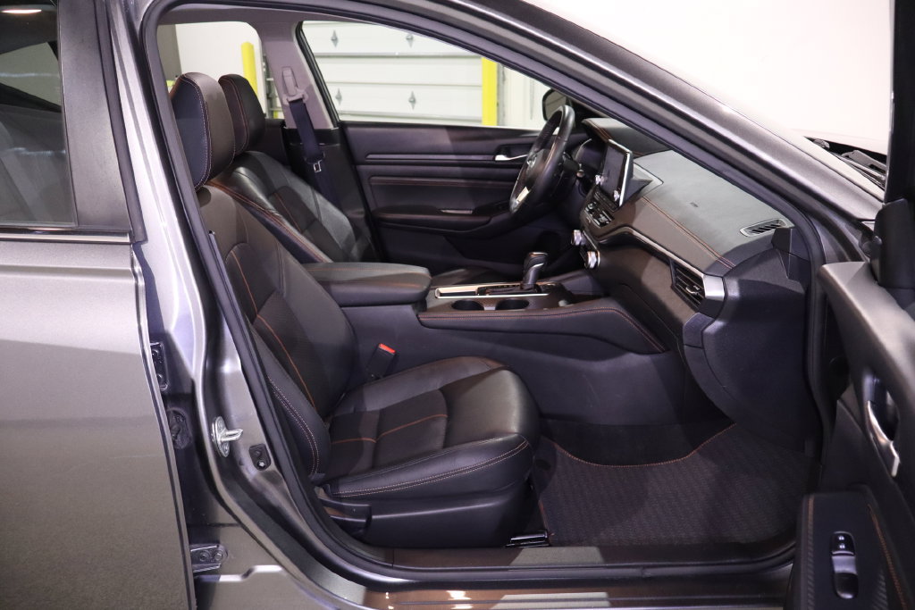 Used 2020 Nissan Altima 2.5 SR w/ Premium Package FWD image 33
