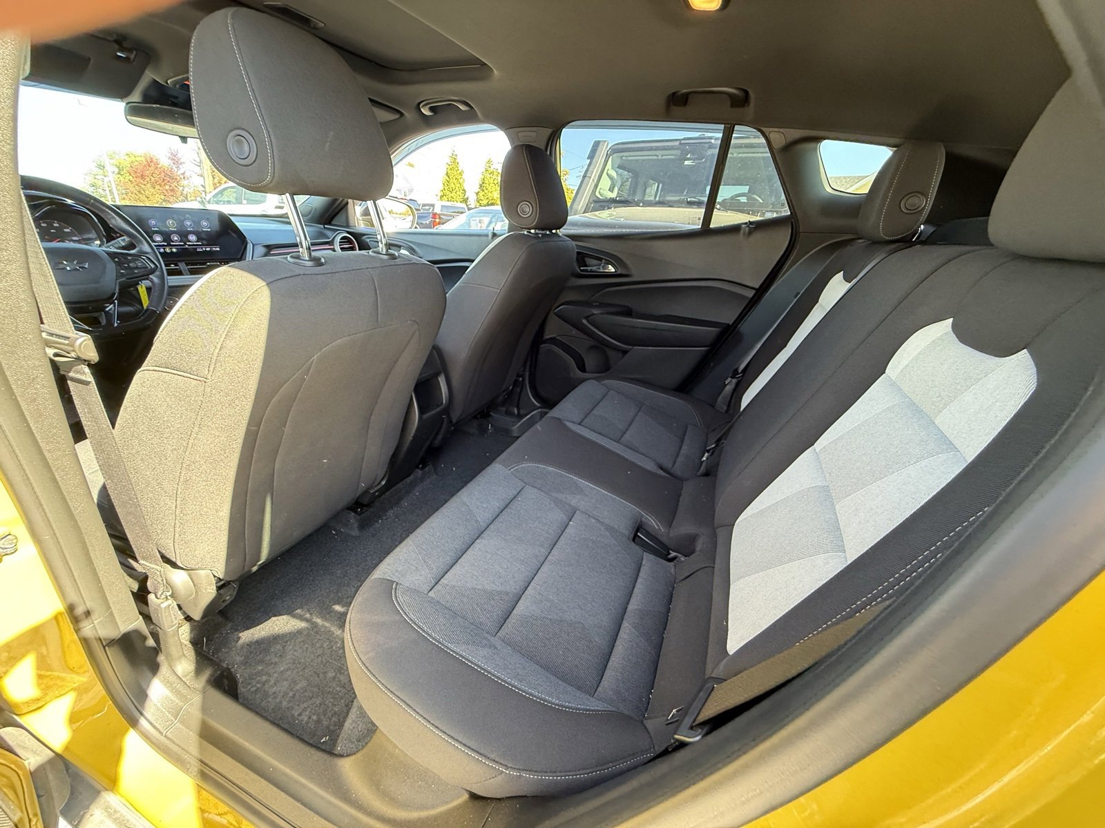 Used 2024 Chevrolet Trax RS w/ Sunroof Package image 18