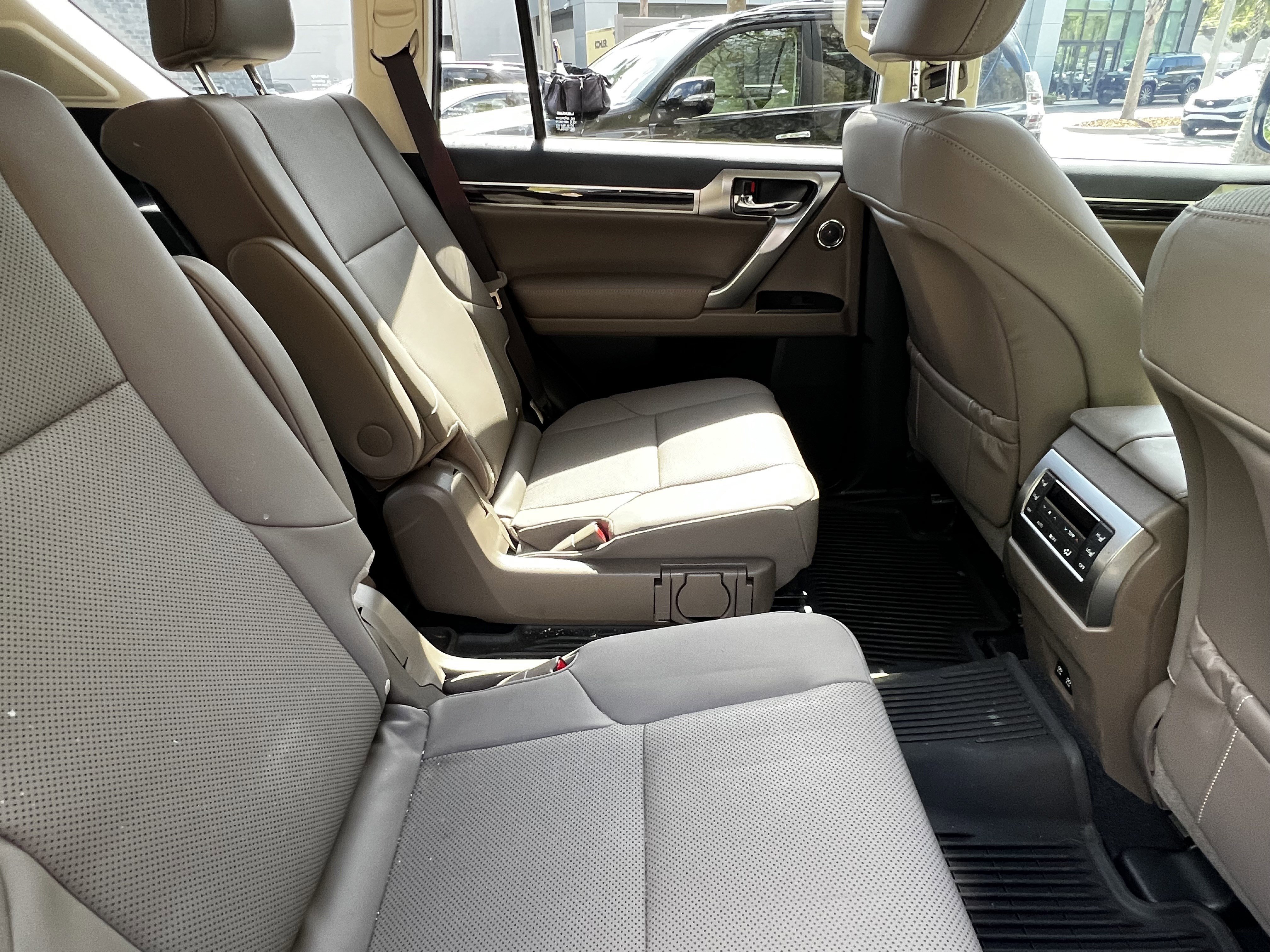 Used 2023 Lexus GX 460 Premium image 41