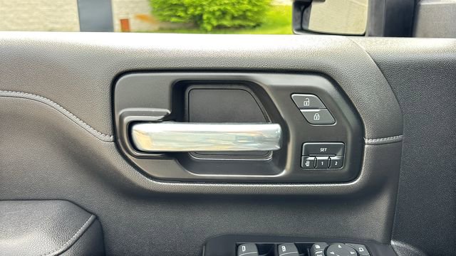 Used 2022 Chevrolet Silverado 2500 LTZ w/ LTZ Plus Package AWD/4WD image 9