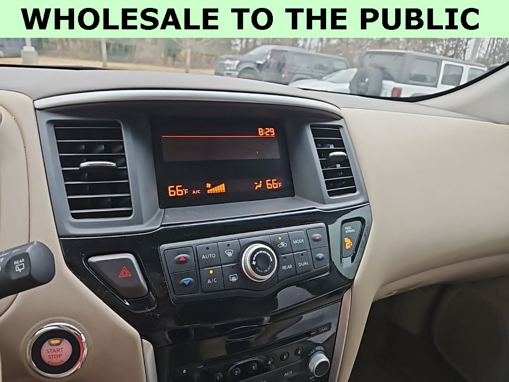 Used 2015 Nissan Pathfinder S image 19