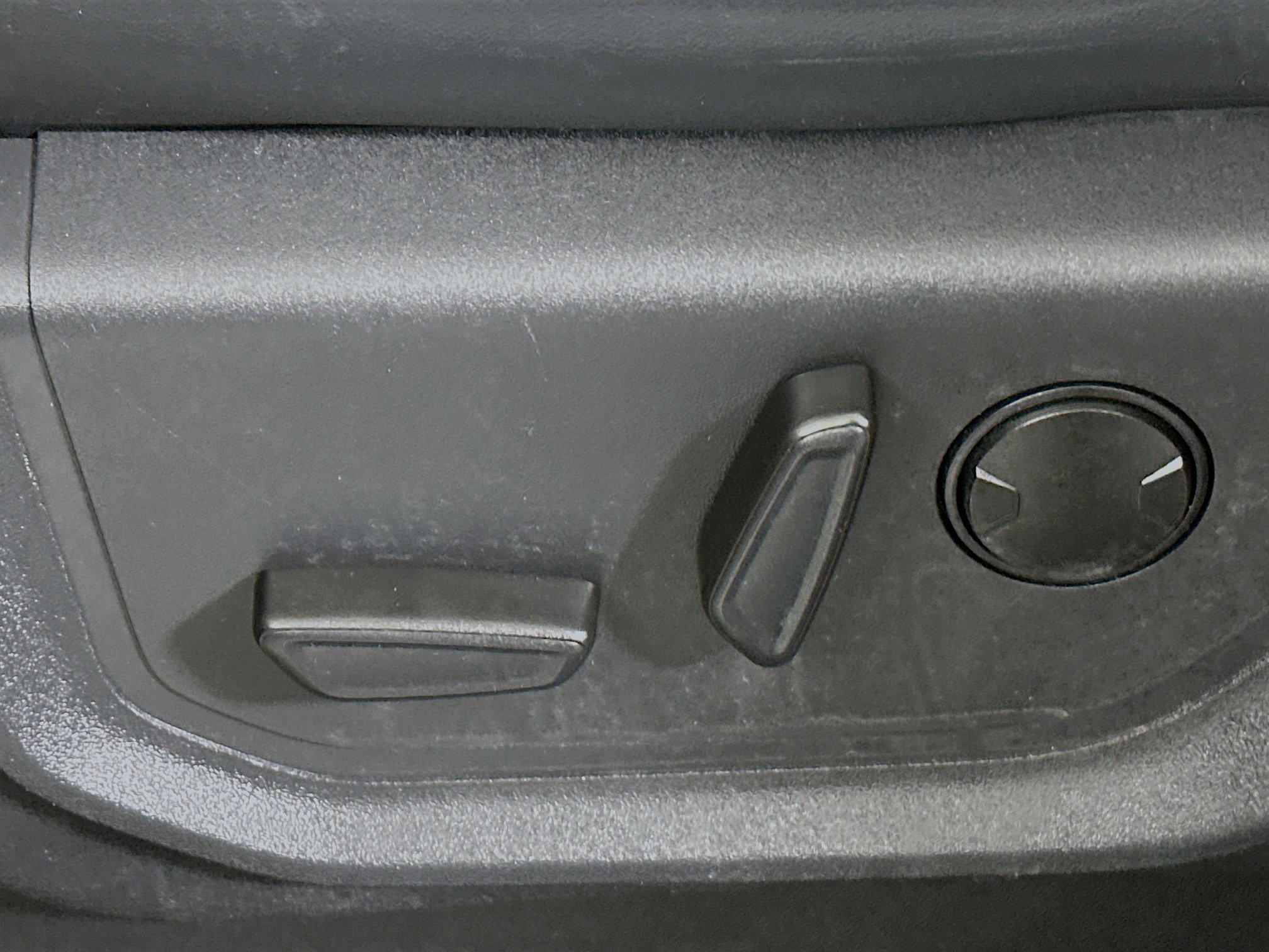 Used 2024 Ford Expedition Max XLT image 13