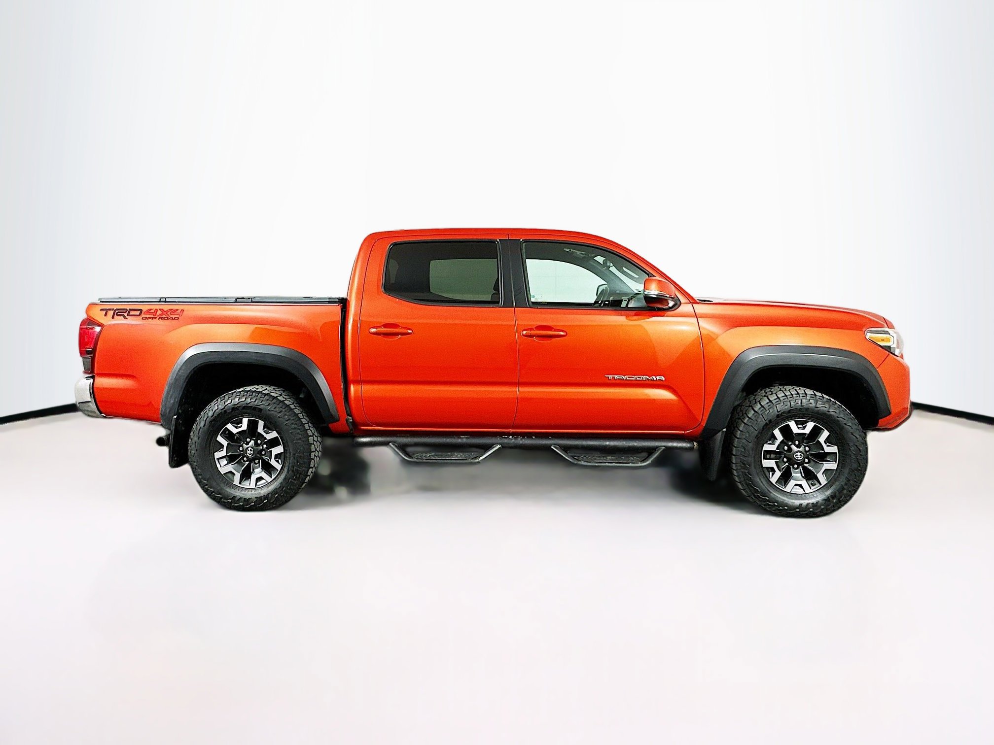 Used 2018 Toyota Tacoma TRD Off-Road image 10