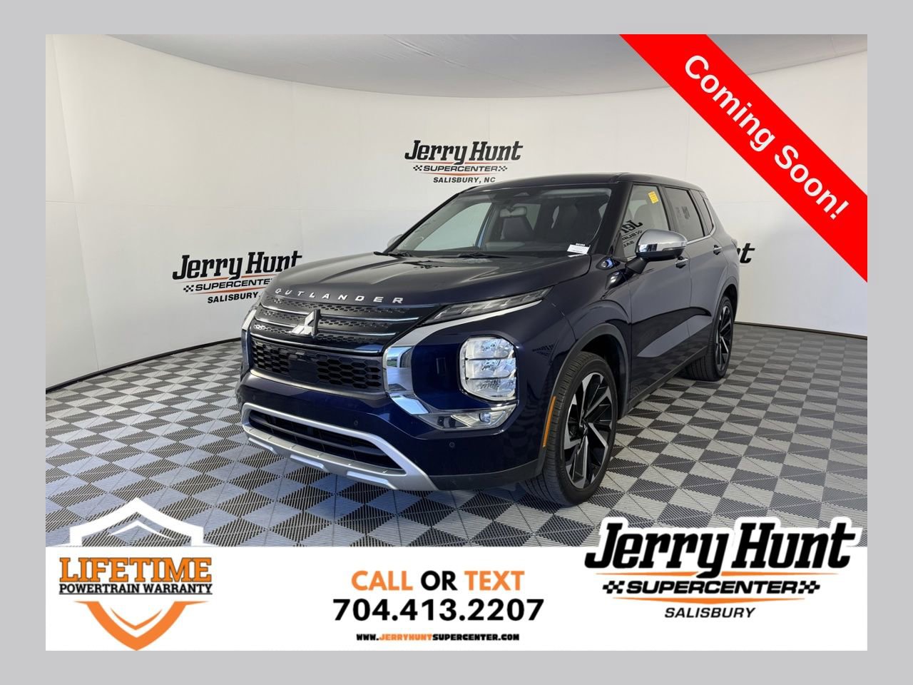 Used 2022 Mitsubishi Outlander SE image 1