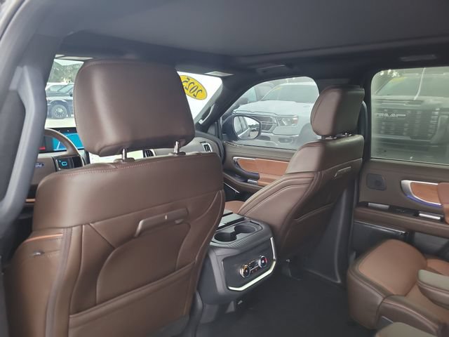 Used 2025 Ford Expedition King Ranch AWD/4WD image 15
