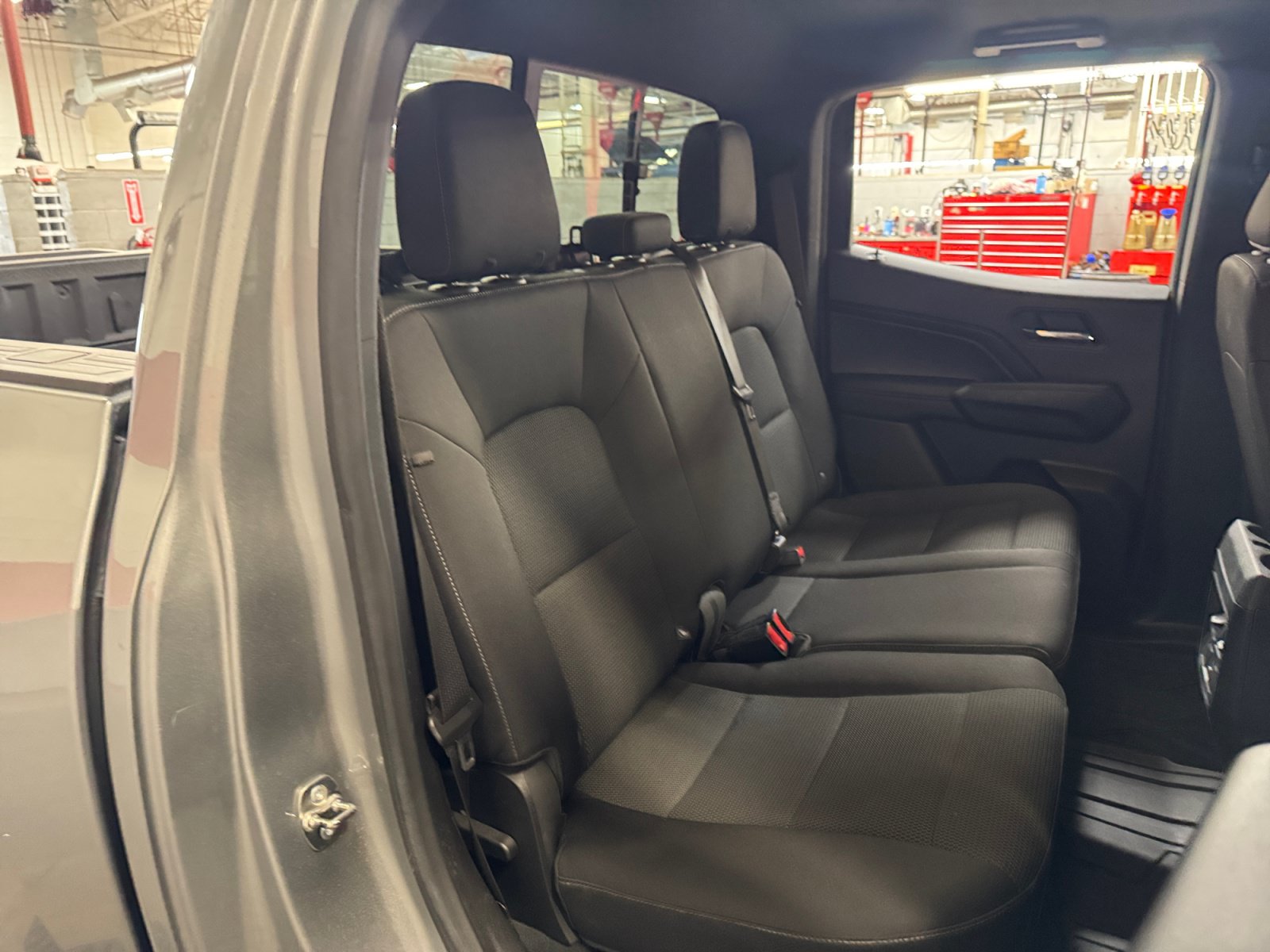 Used 2024 Chevrolet Colorado LT w/ LT Convenience Package II RWD image 18